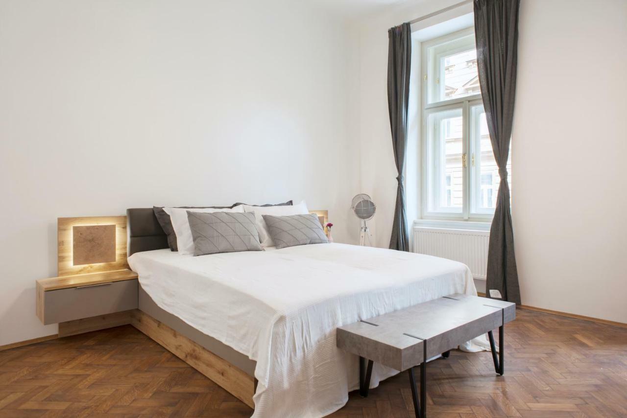 Kent Ridge Loft Apartment Praha Bagian luar foto