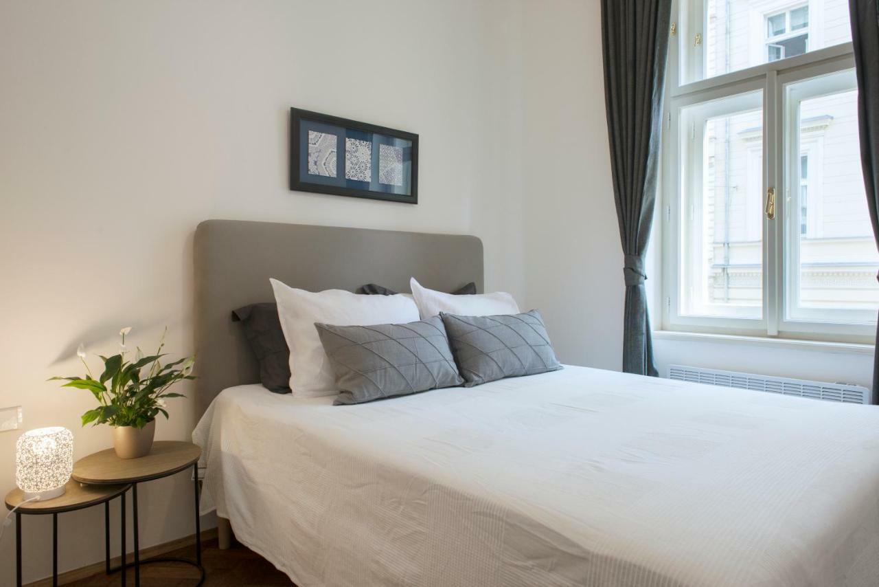 Kent Ridge Loft Apartment Praha Bagian luar foto